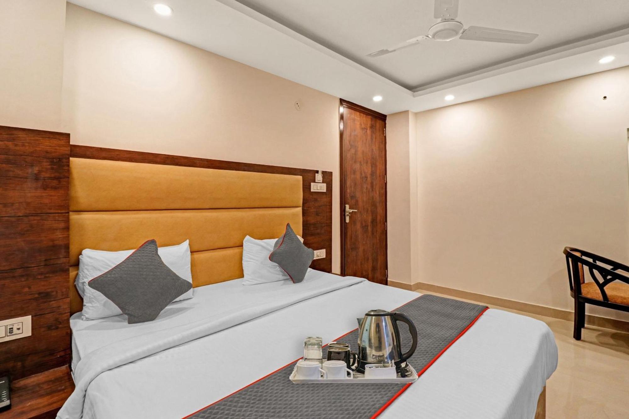 Townhouse Tark Inn Nueva Delhi Exterior foto