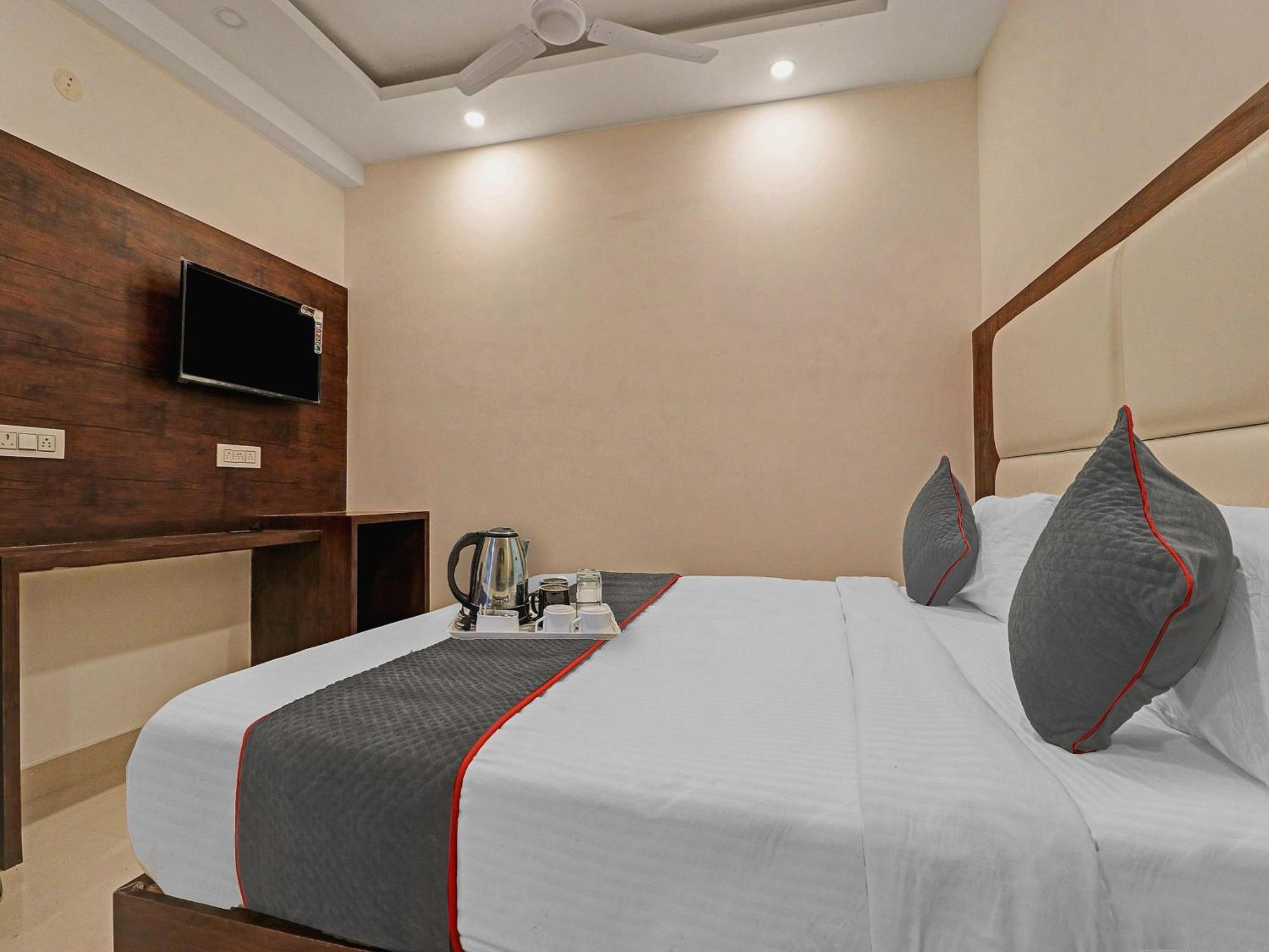 Townhouse Tark Inn Nueva Delhi Exterior foto