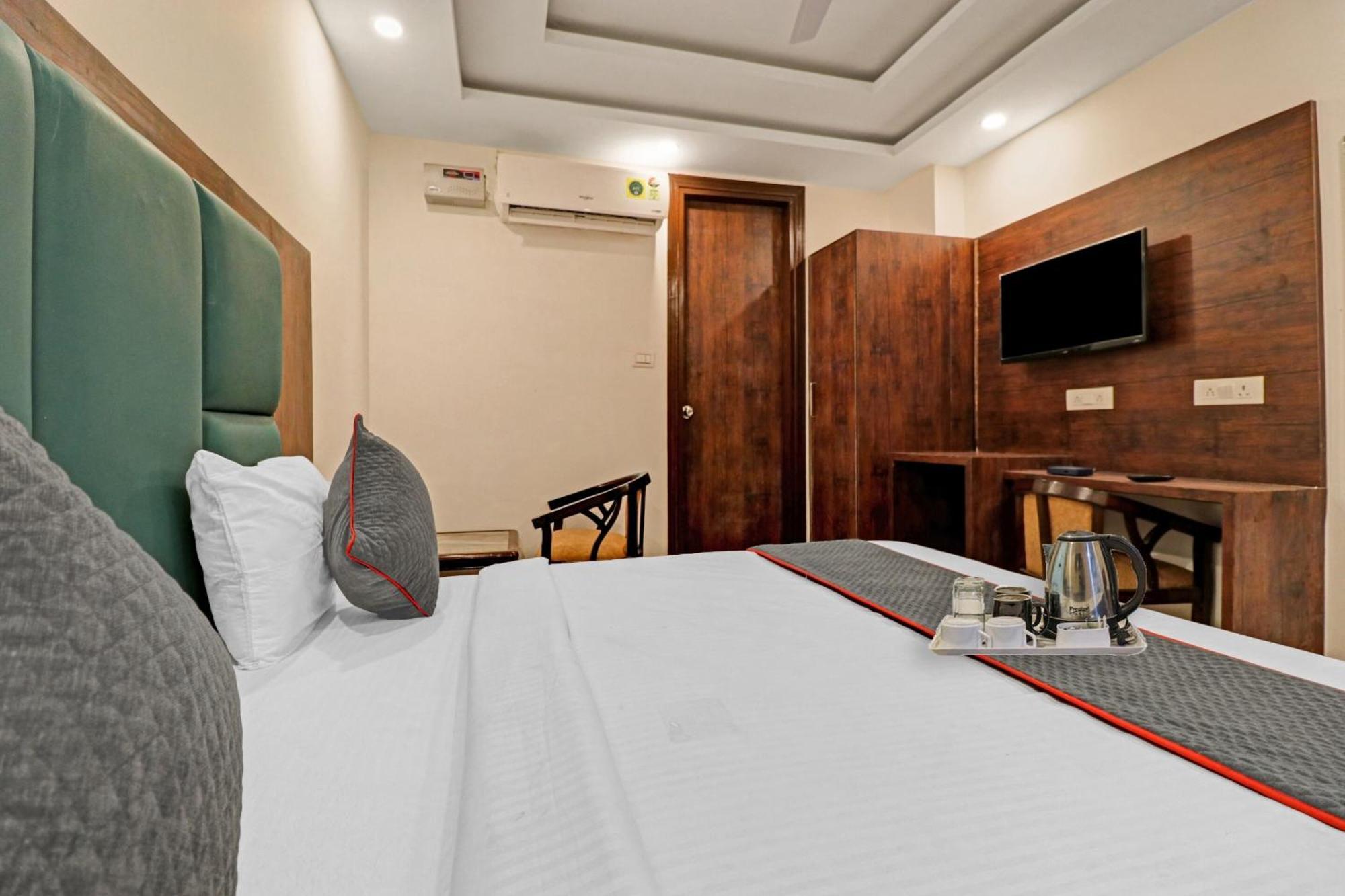 Townhouse Tark Inn Nueva Delhi Exterior foto