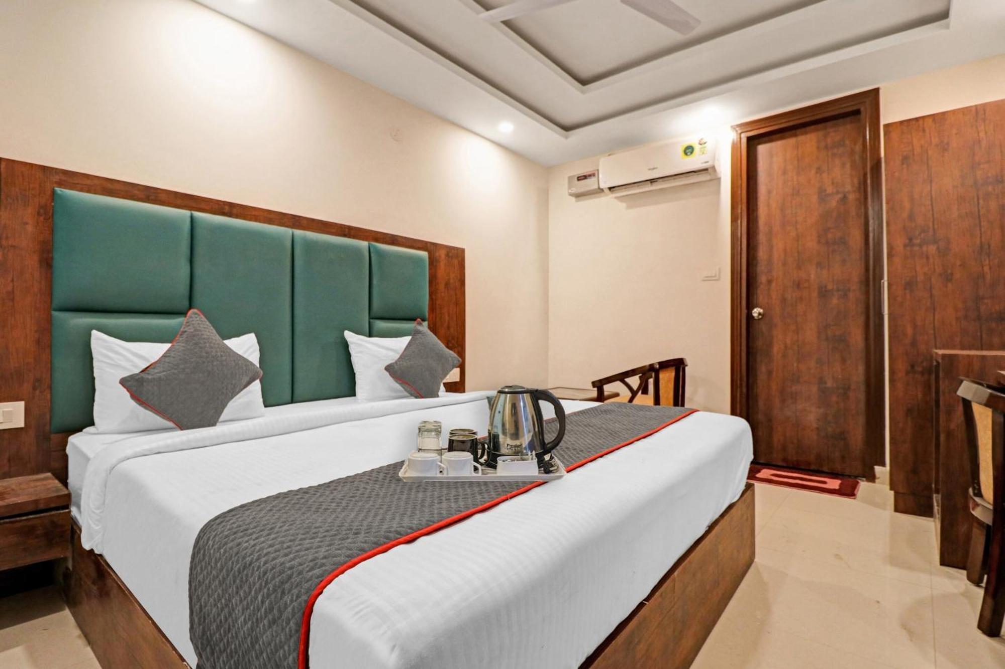 Townhouse Tark Inn Nueva Delhi Exterior foto