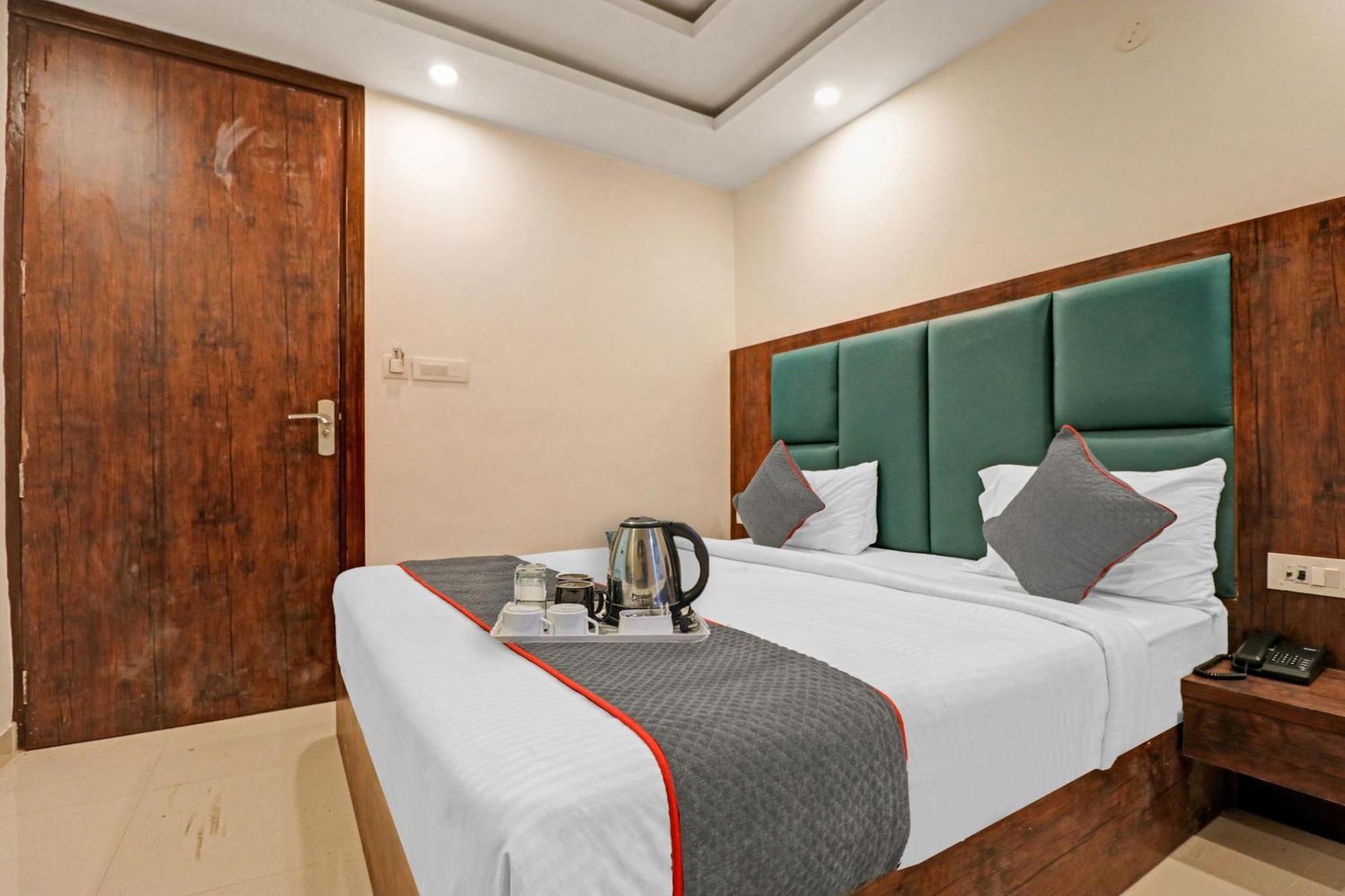 Townhouse Tark Inn Nueva Delhi Exterior foto